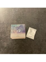 【水素パウダー】高濃度水素パウダーが髪内部に水分を多く含ませ、髪を痛ませないでカラーをしていきます。