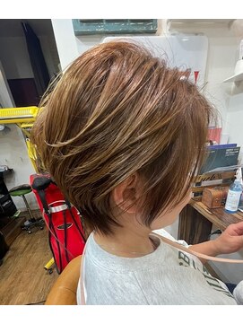 ヘアー コレクション ピース(hair collection PEACE!) シルエットがキレイなショート