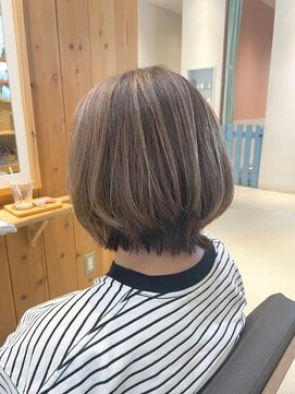 タイズ(ties) 20代30代大人可愛いエアリーボブアッシュベージュ透明感