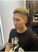 スキンフェードハイトーン極道パーマ