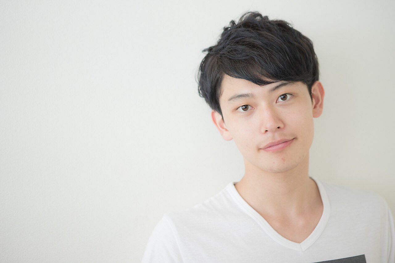 【男性人気No.2】メンズデザインカット+選べる厳選ケアコース6000円+Tax