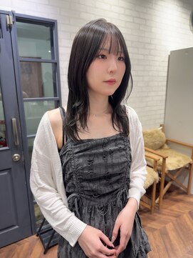 ジーナ 博多(Zina) ハッシュカット×ダークグレー