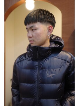 エディ(Edy) メンズ刈り上げスキンフェードスパイキーショート眉毛カット