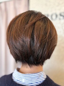 クロス(CROSS) ひし形ショート/絶壁解消/ショートボブ