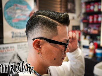 ヘアーサロン宮武の写真/【丸亀エリアのハイセンスバーバー】ミリ単位でこだわるカットで型にはまらず”あなたなり”をご提供します