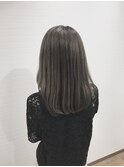 透明感抜群グレージュ
