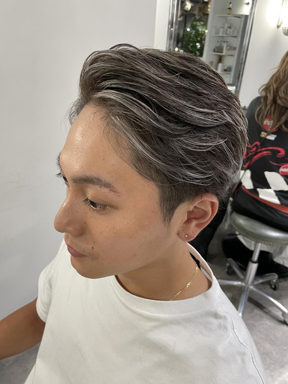 メンズハイライト×シルバーグレー：L188489699｜ホリー(HOLLY)のヘア