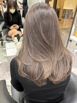 シティ(CITY) ベージュカラー レイヤーカット 表参道