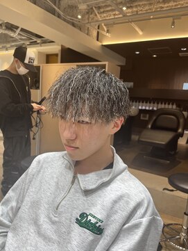 ルースト 渋谷店(ROOST) 金メッシュ×パイルツイスト