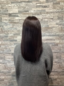 ヴィソップ(V.S.O.P) パープル系白髪染めとカットで艶やかセミストレート