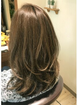 フォーリーフクローバー(four leaf clover) ミディアムスタイル