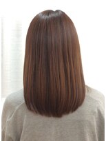 美容室 ワン ヘアー(ONE hair)&nbsp;落ち着いたナチュラルベージュの艶セミロング