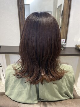 ラファンス イマザト(LaFENCE IMAZATO) 外ハネエアリーミディアムヘアー
