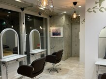 オーブ ヘアー デール 鳥栖店(AUBE HAIR dale)の雰囲気（開放感のある明るい店内で、くつろぎの時間をお過ごしください。）