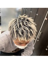 ヘアメイク Y-21 青葉台店&nbsp;ホワイトカラーアップバング