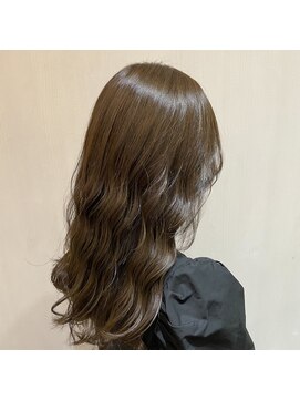 フェリア 梅田(FERIA) オリーブベージュ