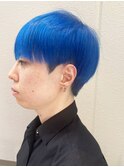 メンズブルー_アップバングコンマヘアスキンフェード_ba401852