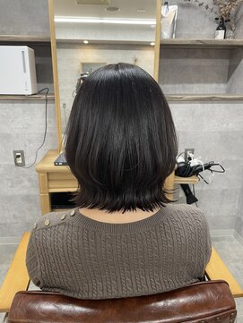 ナチュラル グロー 仙台駅前店(Natural grow) 切りっぱなしレイヤーボブ♪