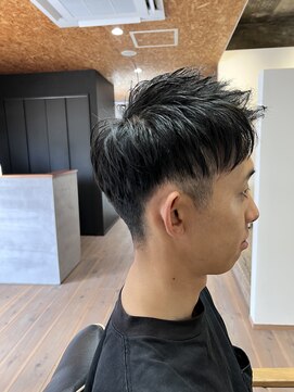 ウィムジー(Whimsy) ツーブロック刈り上げ