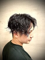 プラウド(PROUD)&nbsp;センター分けツイスパパスタイル