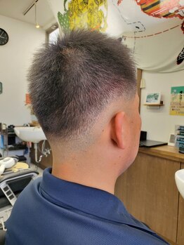 理容室だからこそ、細部までしっかり施術。好印象×清潔感溢れるツルツル肌に＊
