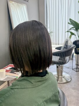 バロ(VALO) 切りっぱなしボブ/ぱっつんボブ