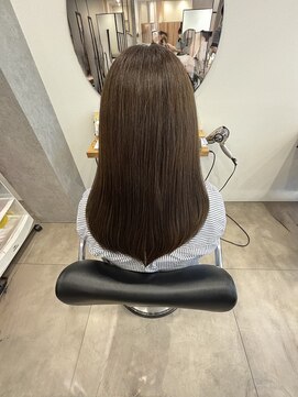 ブランシェ 名鉄小幡駅前店 大人上品なオリーブカラー