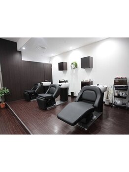 初めての方も緊張しない居心地の良い空間が魅力☆髪のお悩みも気軽にご相談ください。