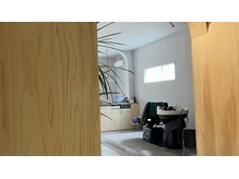 エルノンライン(L/nonline)の雰囲気（YUMEシャンプー台でリラックスして頂けます。）