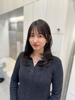 アナ ラーナ(Anna Lanna) ミディアムレイヤーで大人の抜け感【奥村北斗】