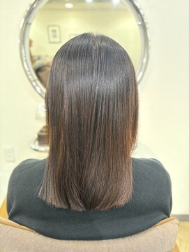 ビィーワンイースト(Be 1 EAST) ミディアムカット