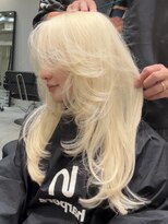 ハーパーズ 渋谷(harpers)&nbsp;海外風バタフライレイヤーカットホワイトブロンド