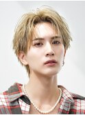 ブリーチカラーショートマッシュツーブロックニュアンスパーマ