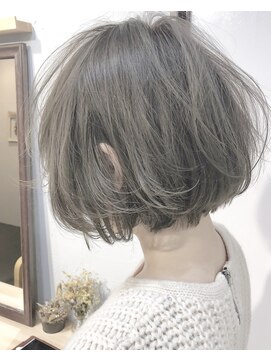 ヘアーアンドアトリエ マール(Hair&Atelier Marl) 【Marl】ハイトーングレージュのシンプルボブ♪