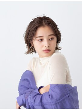 ラダ(Lada) 20代30代 前髪 外ハネ ミディアム ボブ 大人セクシー