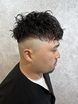 ラルス(Larus) MEN’S HAIR/ブルーブラック/フェザーパーマ/本八幡