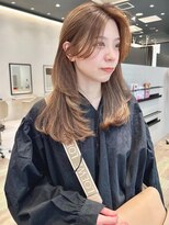 ケーツー あべのキューズモ-ル店(K-two) 顔周りカット*ロングレイヤー*ベージュカラー*センターパート