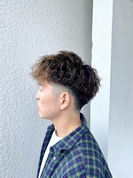 ギルマ(Girma) スペインカール×ローフェード