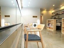 らふる其の二の雰囲気（洗練と心地良さが合言葉の店内には私達なりのおもてなしの想いを）