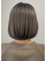 ネックス 表参道本店(nex)&nbsp;デザインカラーレイヤーカットウェットヘアオリーブベージュ白髪