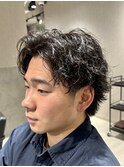 波巻きスパイラルパーマウルフカット