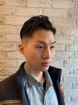 グラッドバーバードットエビス 恵比寿(GLAD BARBER. EBISU) サーフカール/スパイキーショート/ブルーブラック[恵比寿]