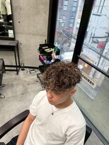 イーラ(era) スペインカールパーマ/メンズ/刈り上げ/眉毛/ツイスト