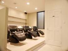 llwy 名古屋栄 【1月頃NEW OPEN（予定）】の雰囲気（リラックスできるシャンプー台をご用意しております）