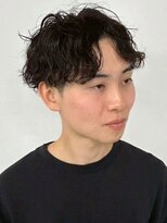 ラギッド 大野城店(RUGGED)&nbsp;センターパート ナチュラルパーマ 黒髪 ビジネス メンズカット