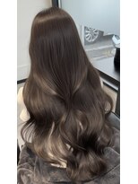 ジル(JILL)&nbsp;盛れるレイヤー×透明感グレージュで韓国ヘアに
