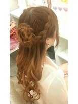 ヘアーメイク ティアラ(Hair make Tiara) ナチュラルお花ヘア☆+゜