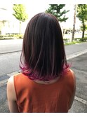 ピンク裾カラー