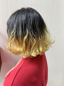 トムキャット(TOM CAT) ブリーチ　外国人風　グラデーションカラー　イエロー　黄色