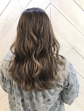 イリーブ(elieve) 夏に向けてアッシュグレージュカラー